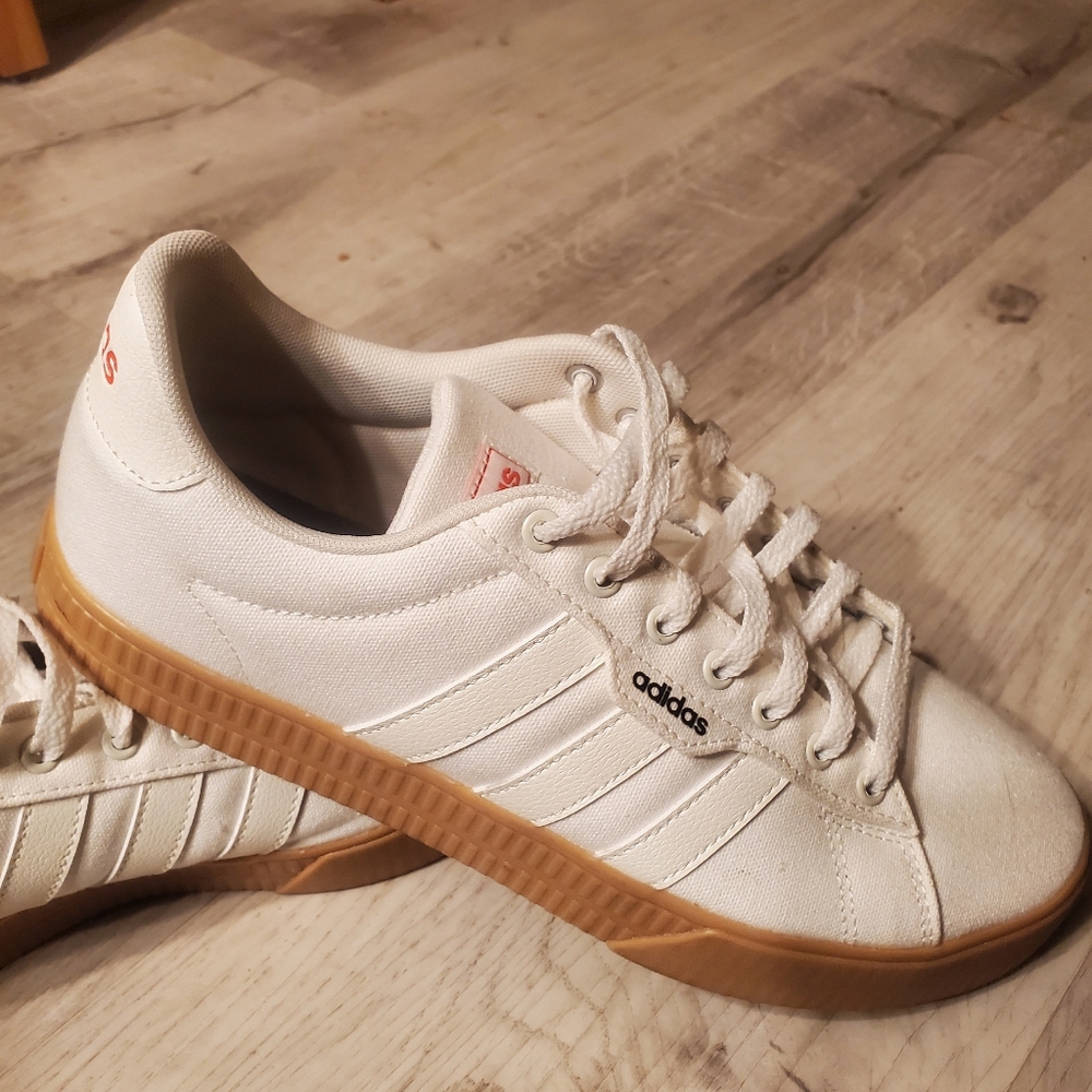 ADIDAS Off white canvas skate shoes Mens 9/Womens 10